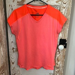 The North Face Women’s Mountain Athletics Short sleeve Top